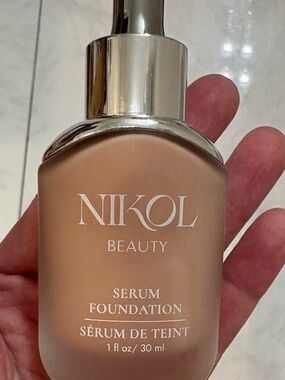 NIKOL BEAUTY “Serum Foundation”, shade S1 Fair/Porcelain